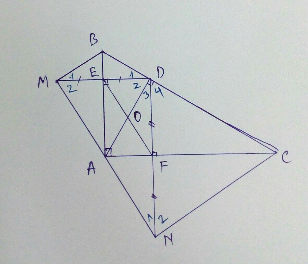 Tam giác ABC đồng dạng với tam giác nào và tại sao?