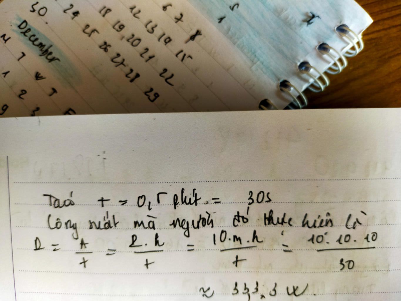 Tìm hiểu về công suất của một người kéo thùng nước và ảnh hưởng đến sức khỏe