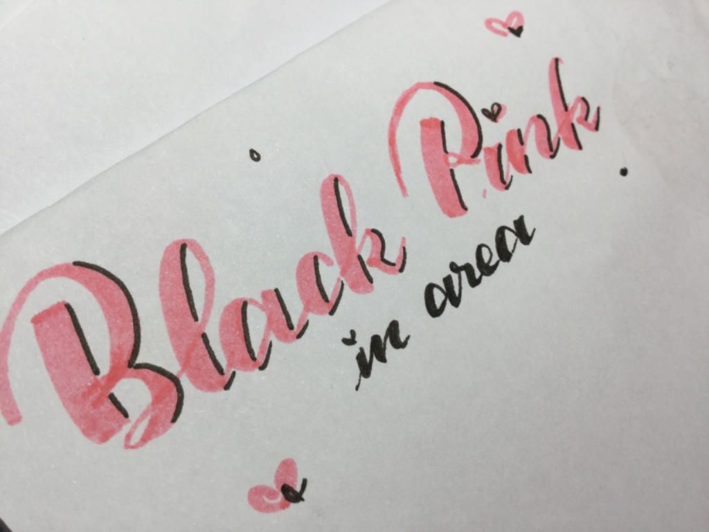 Cùng ngắm loạt chữ kí trông như tác phẩm nghệ thuật của sao Hàn   TinNhaccom  Blackpink jennie Black pink background Blackpink