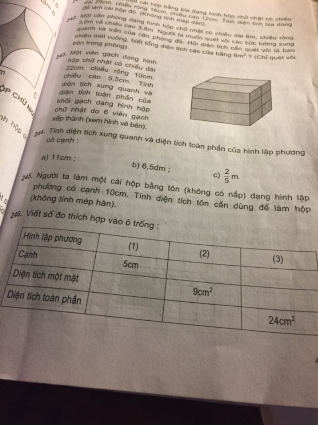 cải hộp bàng bìa dạng hình hộp chữ nhật có chiếu dài 25cm, chiều ...