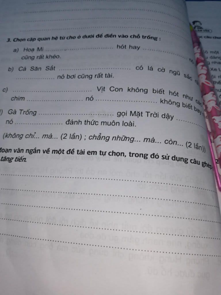 Theo bài đọc, khi họa mi cất tiếng hót thì có điều gì xảy ra?