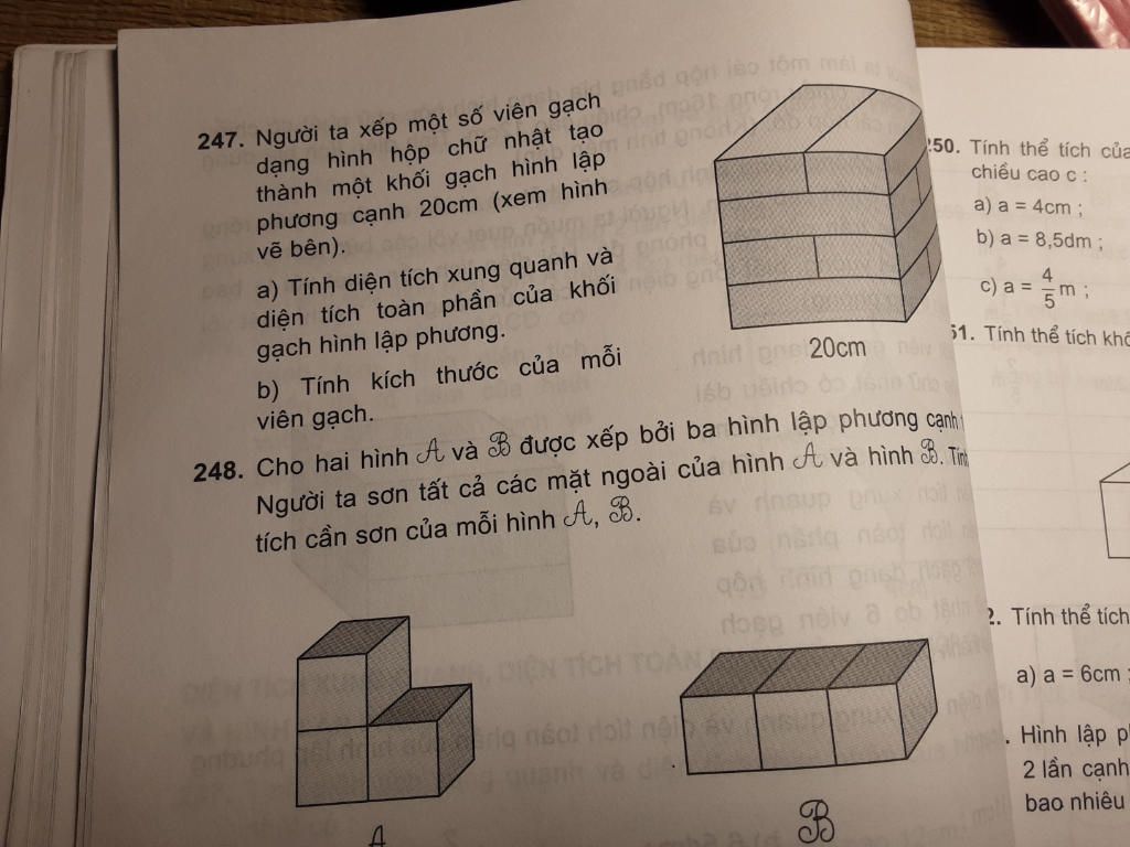 247. Người ta xếp một số viên gạchnd go leo tom mái dạng hình hộp ...