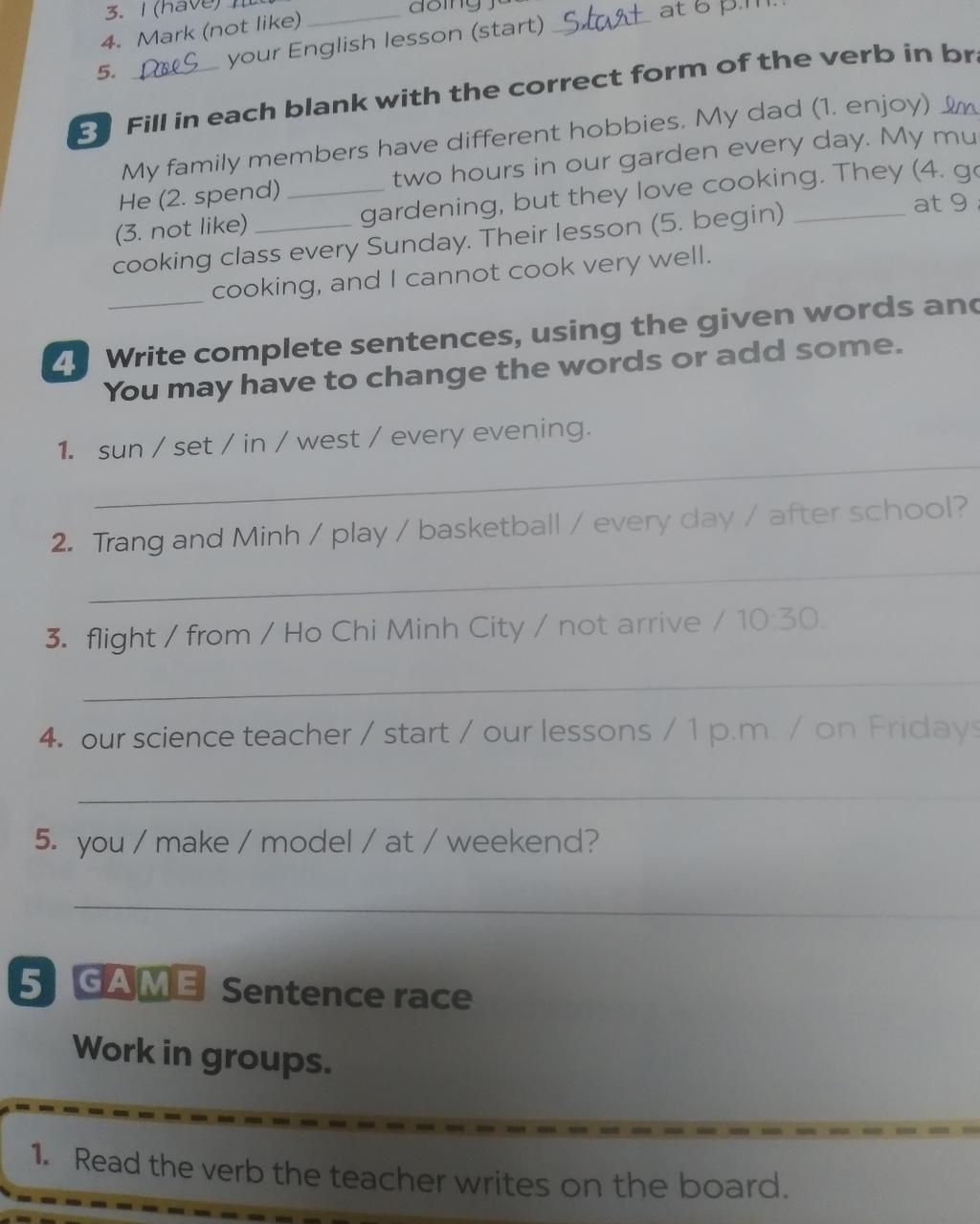 3. 1 (h 4. Mark (not like) 5. Does your English lesson (start) Start at ...