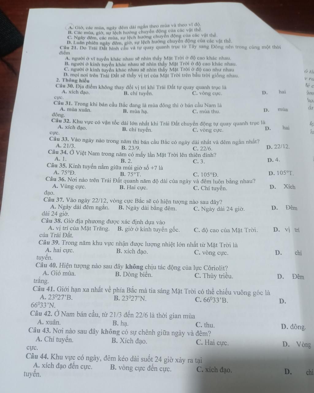 A. Giờ, các mùa, ngày đêm dài ngắn theo mùa và theo vĩ độ, B. Các mùa ...