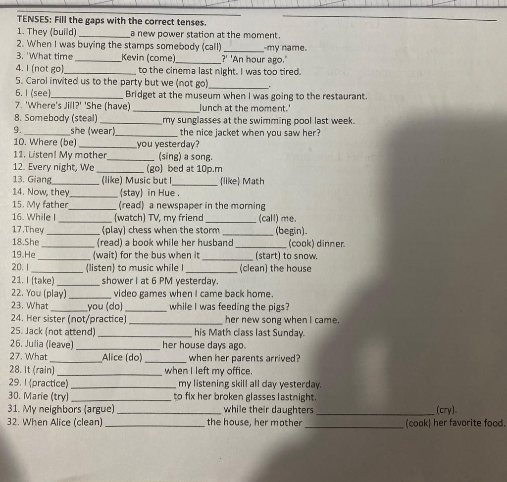 TENSES: Fill the gaps with the correct tenses. 1. They (build) 2. When ...